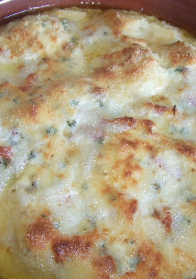Una foto de Coliflor gratinada con crema de yogurt