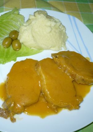 Una foto de Lomo en salsa con zanahoria