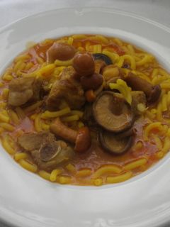 Una foto de Fideos con setas a la cazuela