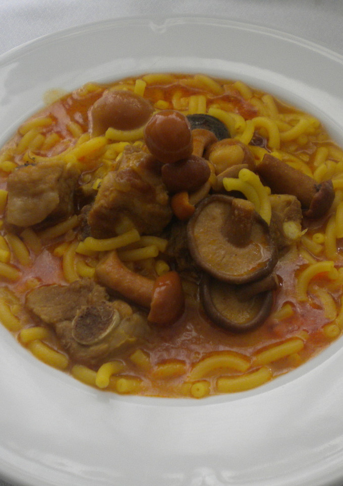 Una foto de Fideos con setas a la cazuela