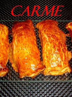 Una foto de Cañas de hojaldre rellenas de chorizo y queso