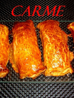 Una foto de Cañas de hojaldre rellenas de chorizo y queso