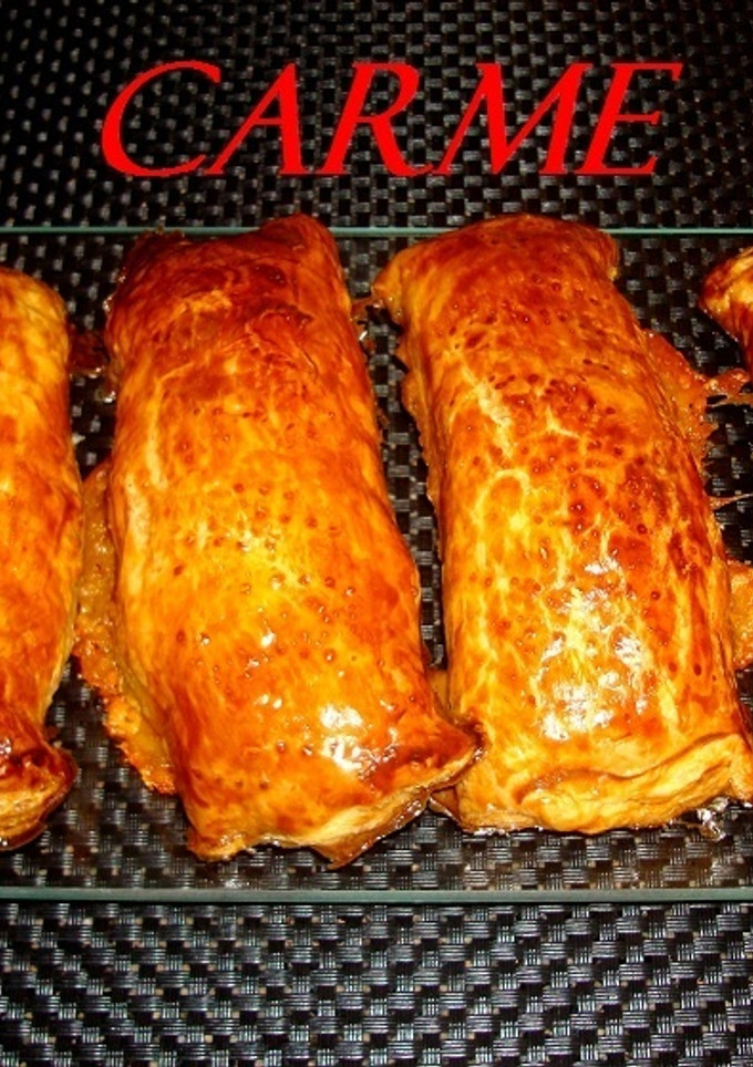 Una foto de Cañas de hojaldre rellenas de chorizo y queso