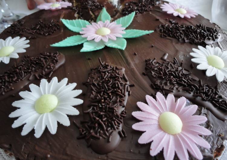 Pastel chocolate y fresas