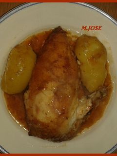 Una foto de Pollo con ciruelas