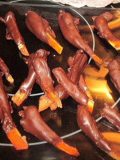 Una foto de Palitos de naranja y chocolate
