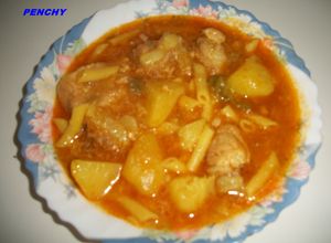 Una foto de Guiso de costillejas en salsa de almendras
