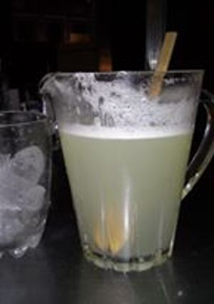 Una foto de Trago de manzana verde y Mirin