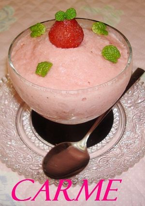 Una foto de Helado de fresones light