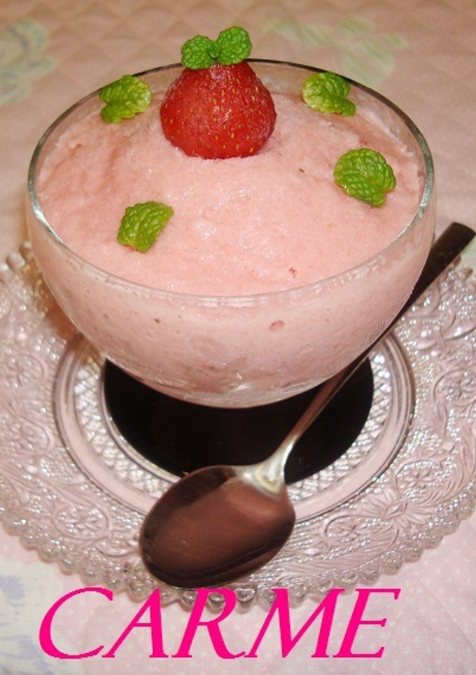 Una foto de Helado de fresones light