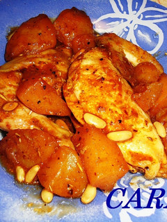 Una foto de Picantones en salsa con patatas y piñones