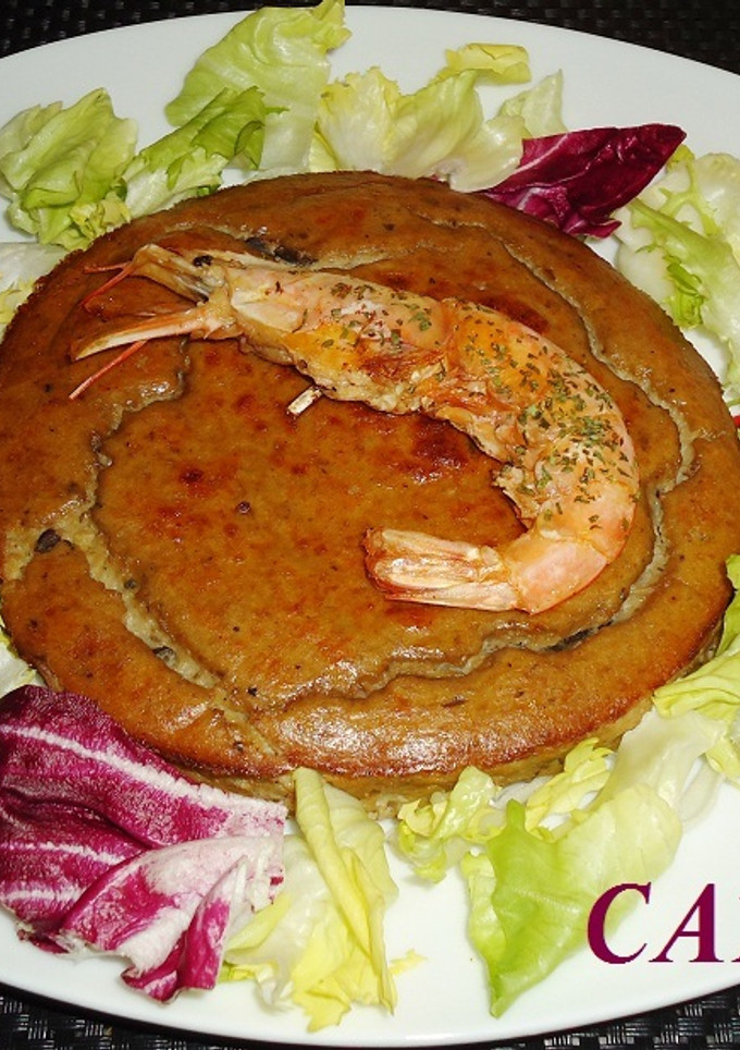 Una foto de Pastel de berenjenas y gambas