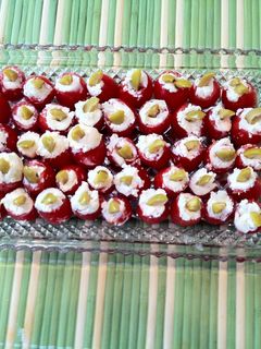 Una foto de Tomatitos cherry rellenos