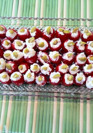 Una foto de Tomatitos cherry rellenos