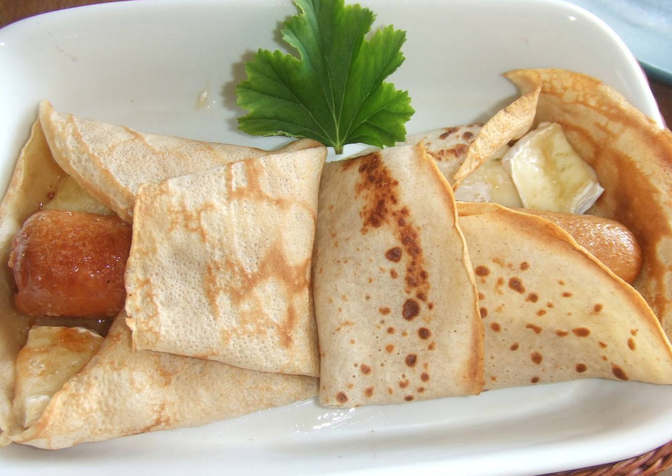 Crêpes de queso y salchichas<br />