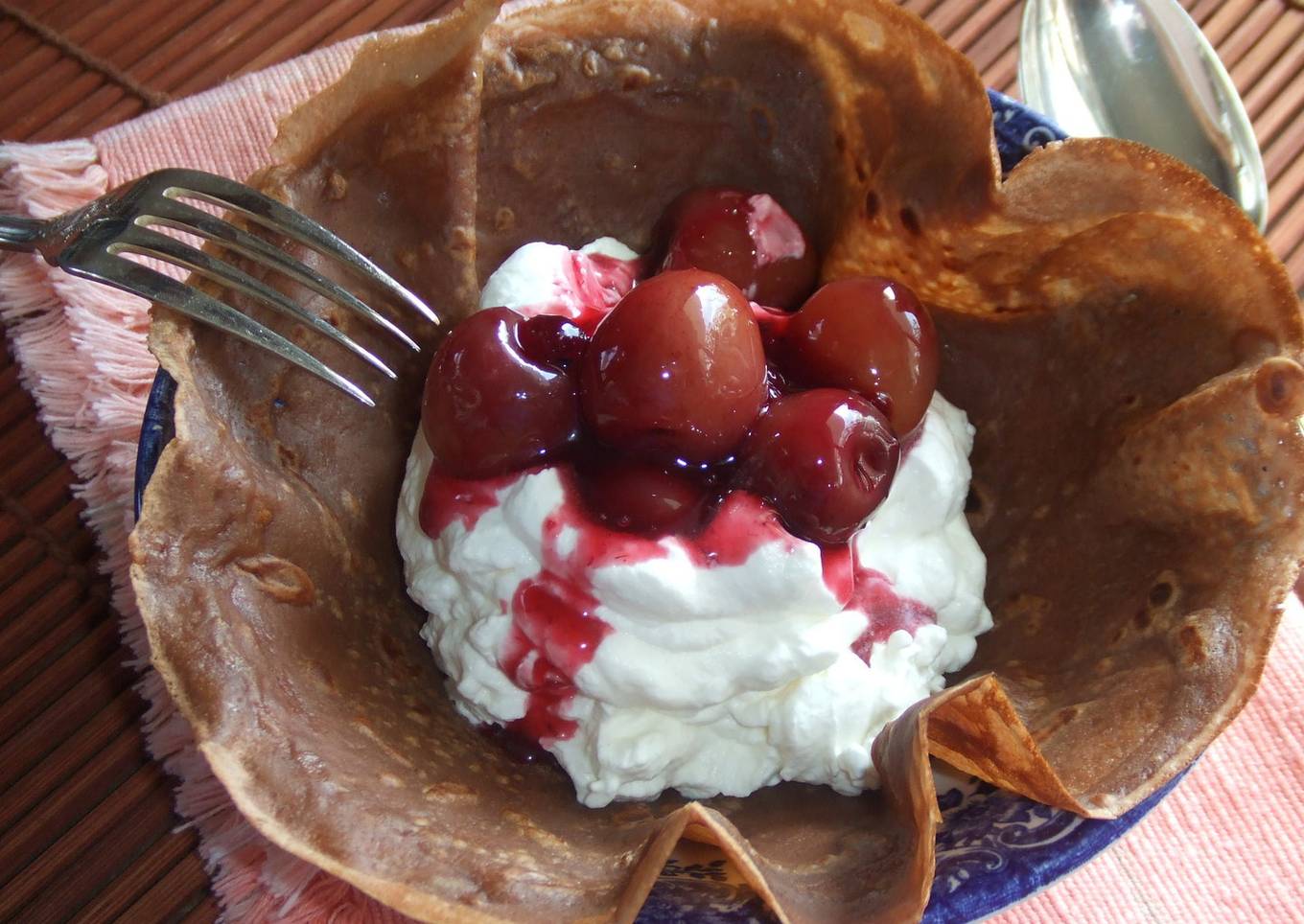 Crêpe de chocolate y cherry