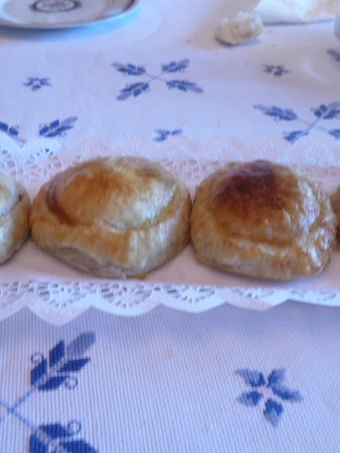 Receta Redonditos de hojaldre de jamón y queso  que Delicioso