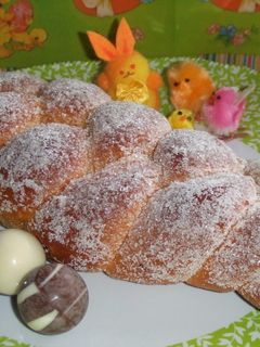 Una foto de Trenza de Pascua de Julia