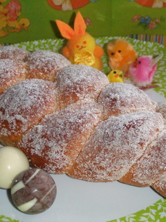 Una foto de Trenza de Pascua de Julia