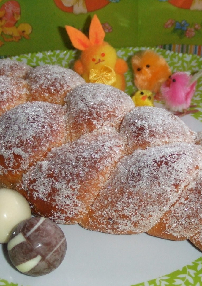 Una foto de Trenza de Pascua de Julia