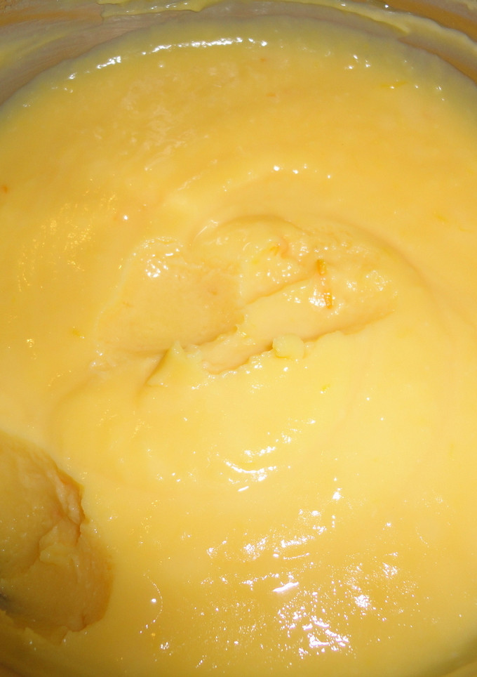 Una foto de Crema de naranja para rellenar bizcochos