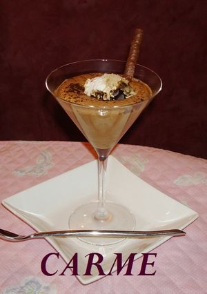 Una foto de Mousse de turrón de praliné de café