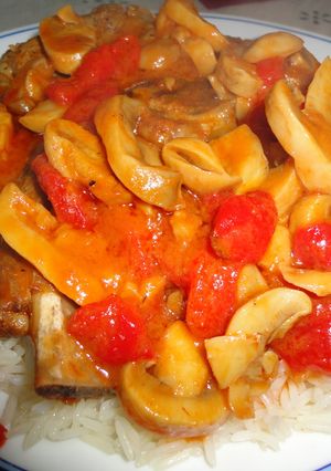 Una foto de Chuletas de cerdo estilo napolitano
