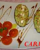 Aguacates rellenos de arroz, jamón y queso