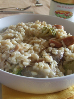 Una foto de Risotto especial con setas y salchichas