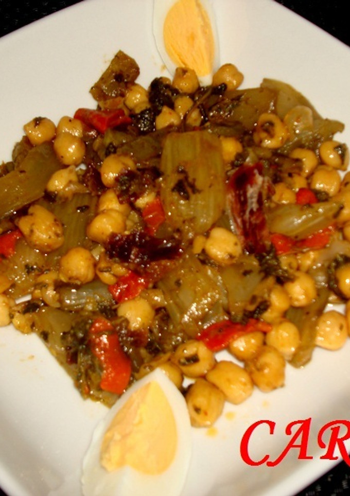 Una foto de Pencas y acelgas con garbanzos al pimentón