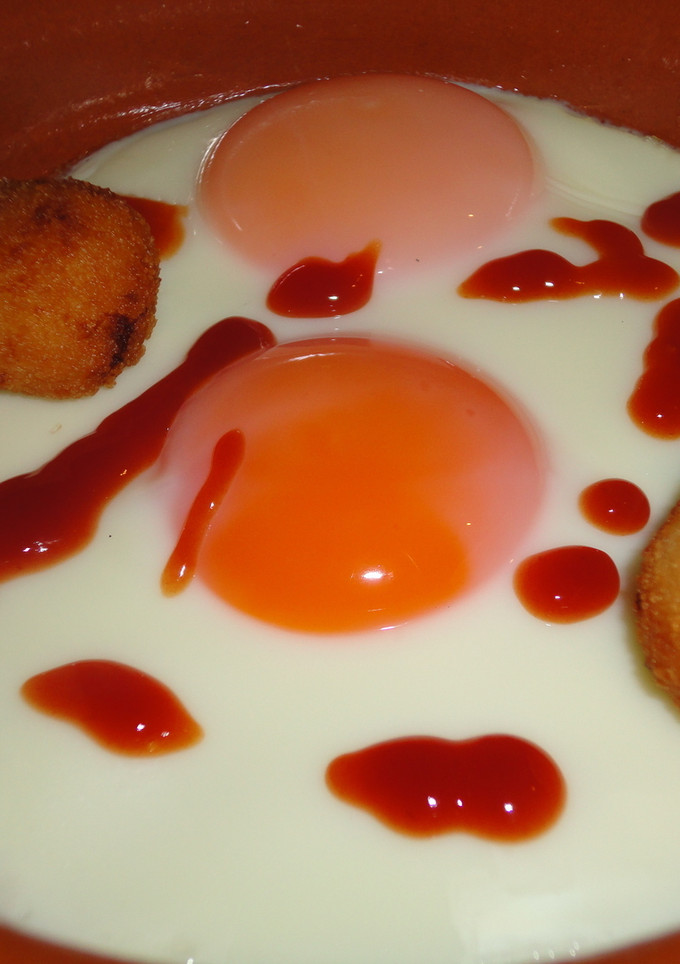 Una foto de Huevos al plato a la condesa