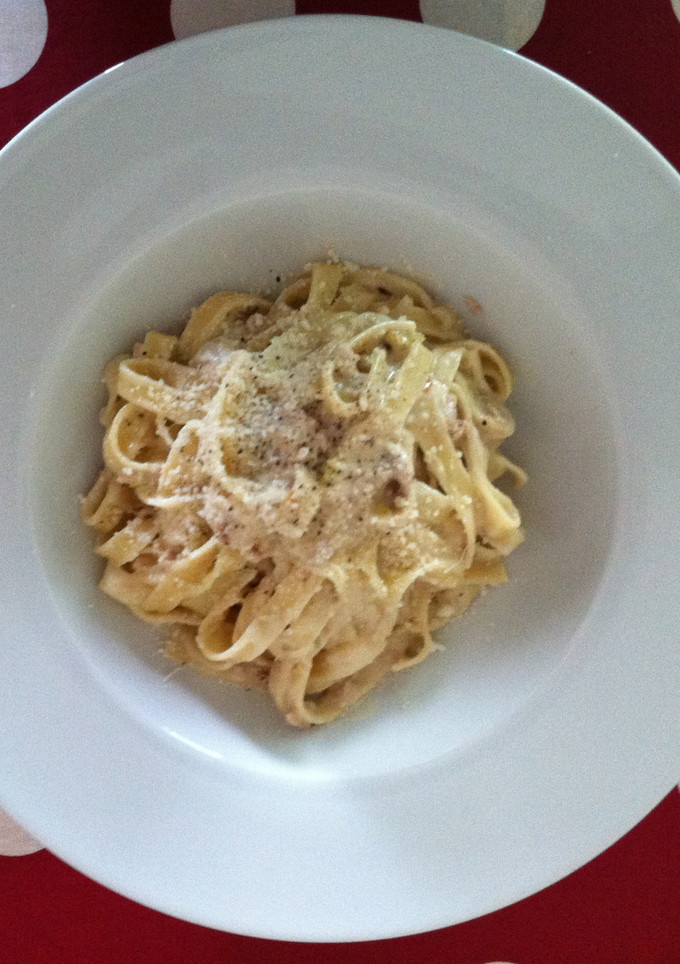 Una foto de Fettuccine cremosos con atún