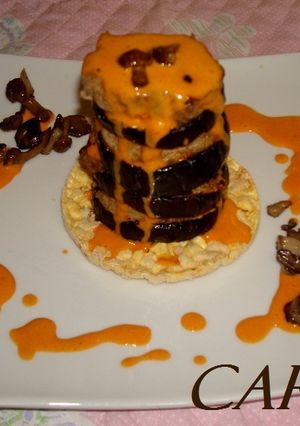 Una foto de Milhojas de berenjena y solomillo de cerdo