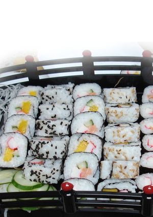 Una foto de Uramaki sushi