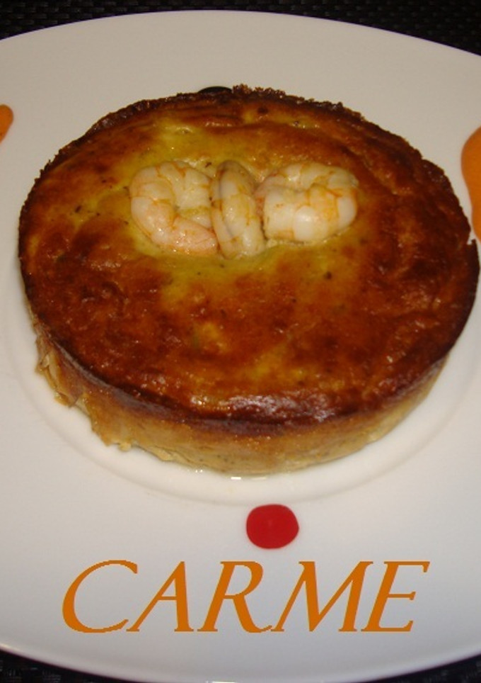 Una foto de Pastel de calabacín y langostinos