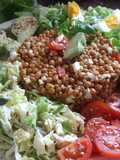 Ensalada de lentejas con repollo y vinagreta de pimiento rojo