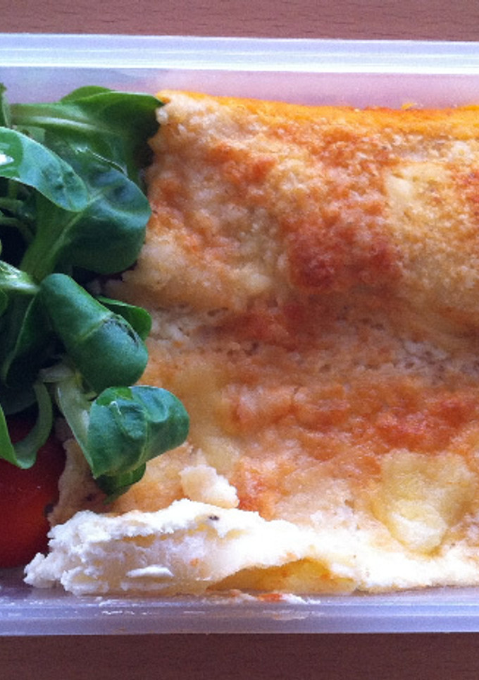 Una foto de Canelones de jamón y queso superfácil