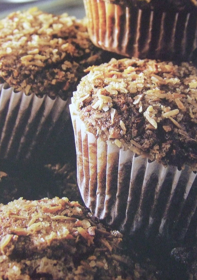 Una foto de Magdalenas integrales con chocolate y coco