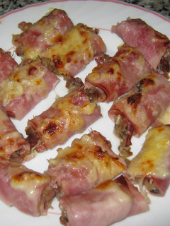 Una foto de Rollitos de jamón gratinados