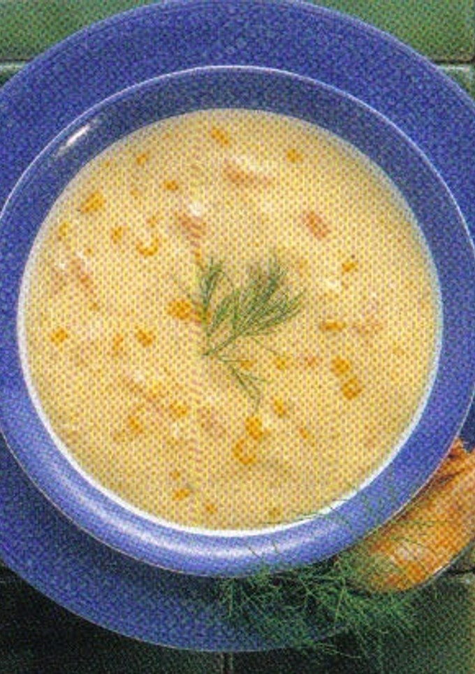 Una foto de Sopa cremosa de maiz y gambas
