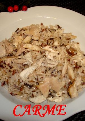 Una foto de Ensalada tibia de arroz con pollo asado