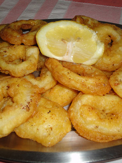 Una foto de Calamares a la romana super esponjosos