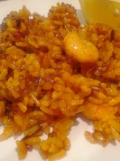 Una foto de Arroz a banda con arroz salvaje