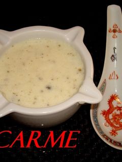 Una foto de Salsa de queso a la pimienta verde