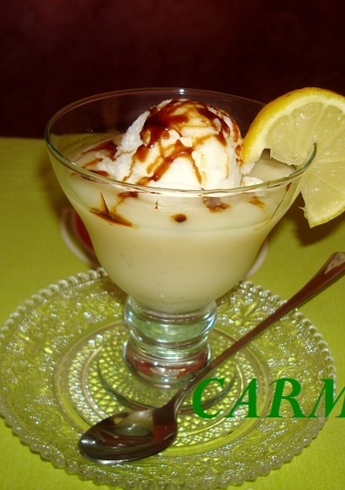 Una foto de Delicias de pera y sorbete de limón