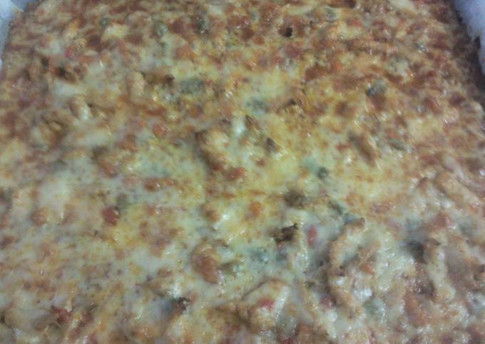 Foto principal de Pizza de jamón york y queso con salsa barbacoa
