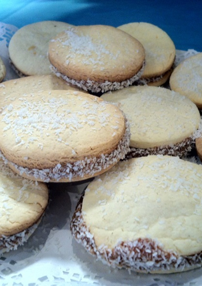 Una foto de Alfajores argentinos