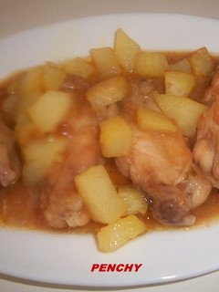 Una foto de Alitas de pollo en salsa de almendras