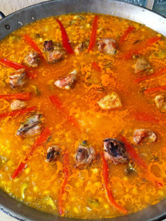 Una foto de Arroz de pollo y verduras
