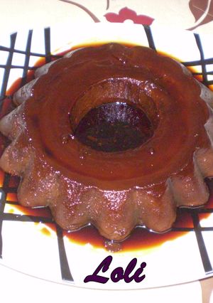 Una foto de Flan de almendras y galletas hojaldradas